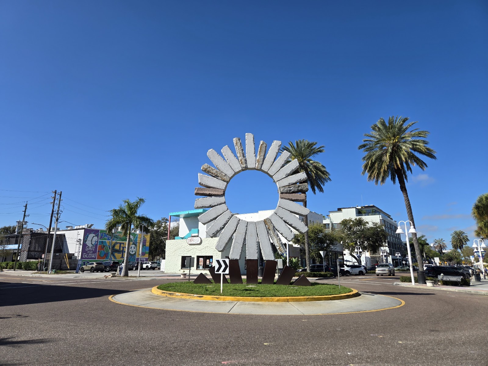 Grand Central District, St. Petersburg — Central Avenue's Arts and Vintage Strip
