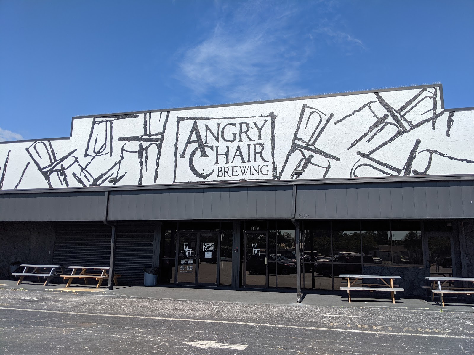 Best Breweries & Beer Bars in Tampa (2026): The Local Pint Circuit