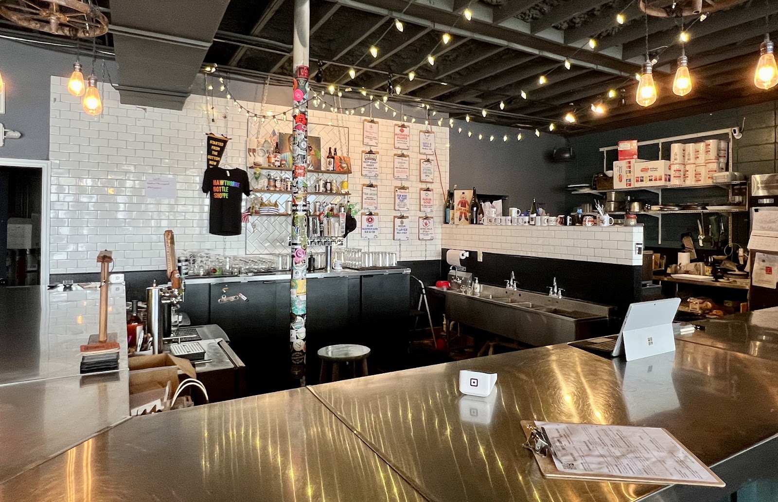 Hawthorne Bottle Shoppe