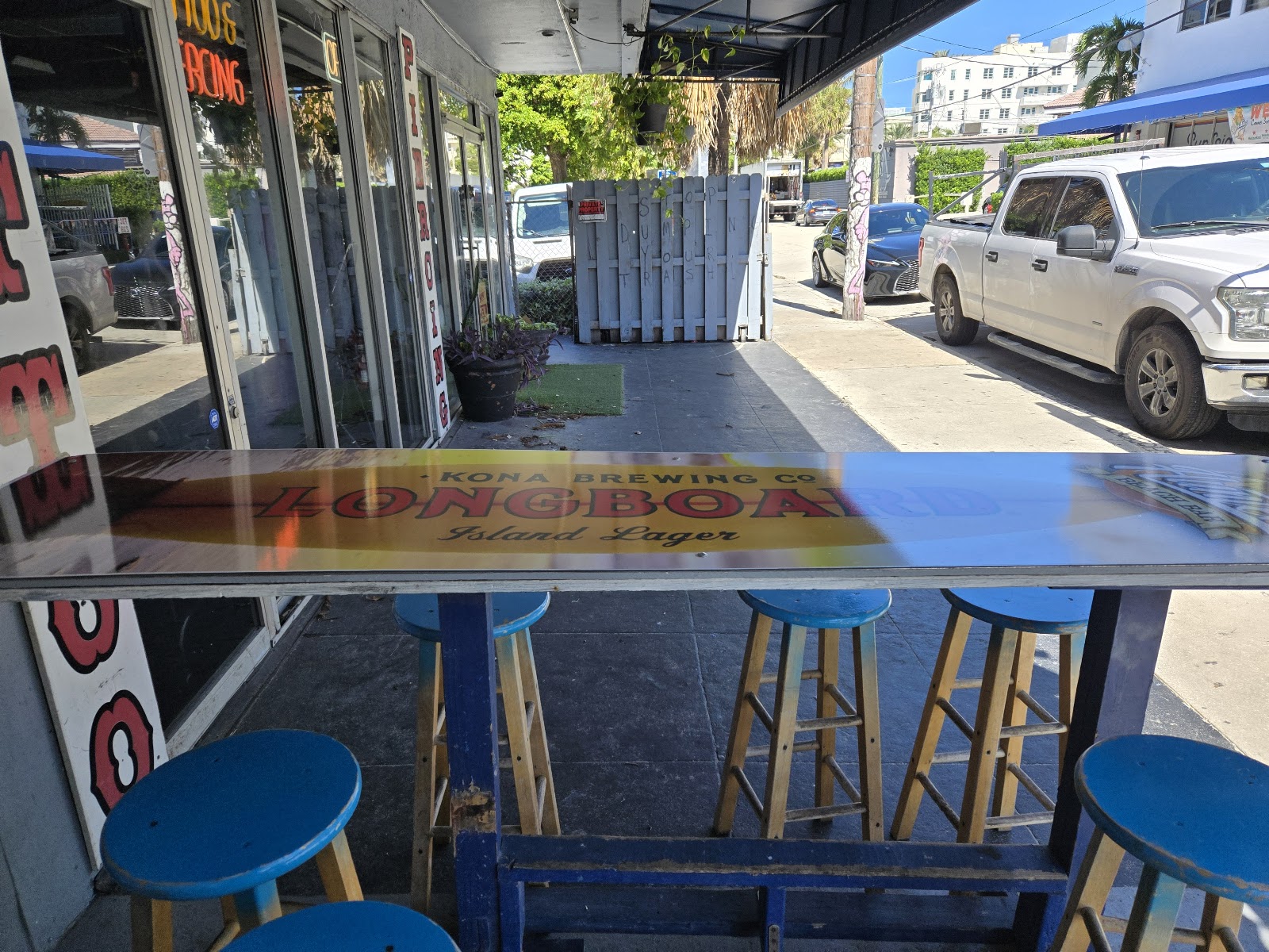 Hunters Beach Bar