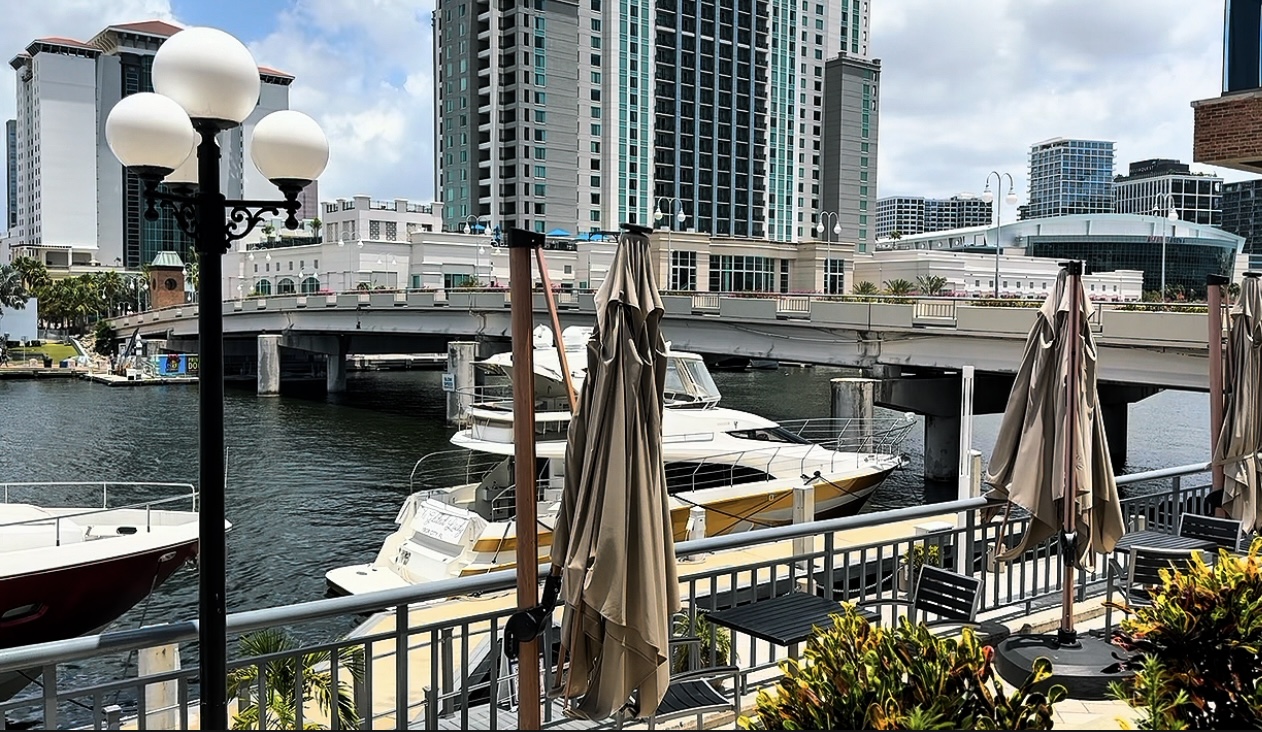 Jackson's Bistro, Bar & Sushi of Tampa